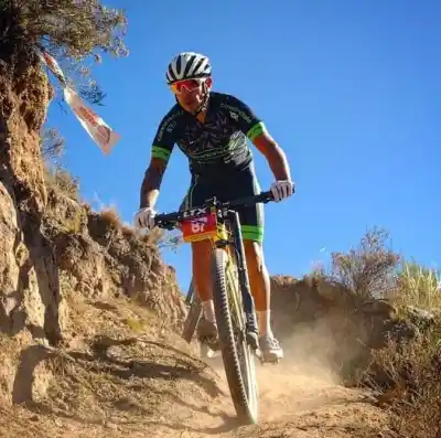 25 bikers de Monteros dijeron presente en el Gran Premio Mono Gasco en El Mollar