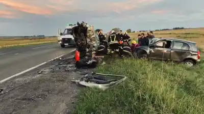 Impacto frontal en la ruta 3: cinco muertos y dos heridos en un tramo crítico