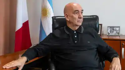 El gobernador tomó la avanzada, pero hay algo que a los industriales no les cierra