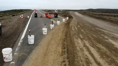 El mar se comió la ruta: por qué nadie puede circular por la Ruta 3 cerca de La Lobería