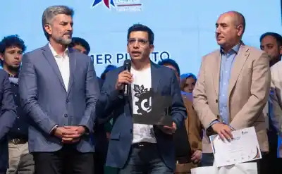 El jujeño que volvió del exterior y hoy fabrica tecnología médica fue premiado en Mendoza