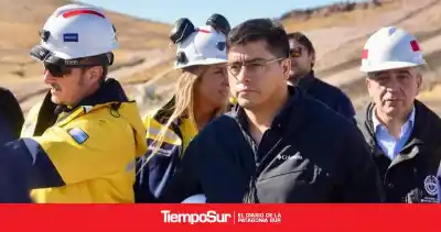 Santa Cruz firma un acuerdo petrolero con fechas que sorprenden: ¿cuándo empiezan las operaciones?
