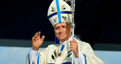 Feriados por el Papa: dos provincias tendrán asueto y Mendoza espera definición