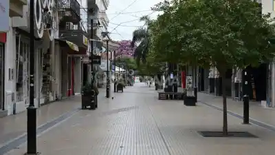 Alerta amarilla en Santiago: el calor no da tregua y la noche viene con lo peor