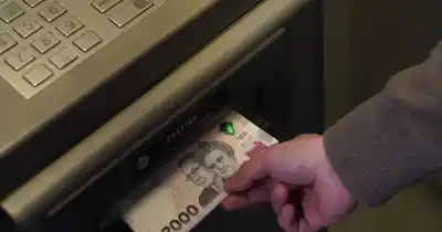 El miércoles ya tienen el dinero en el cajero: el detalle que muchos estatales pasan por alto