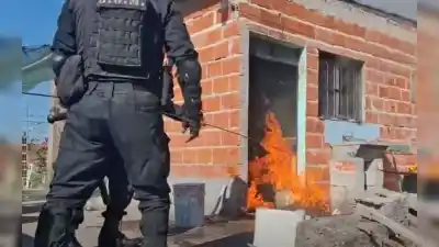 Una garrafa en llamas adentro de la casa: el detalle que puso en vilo a un barrio de Alto Comedero