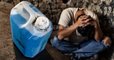 En Salta los ven dormir en la calle y nadie puede frenarlo: la edad que encendió todas las alarmas