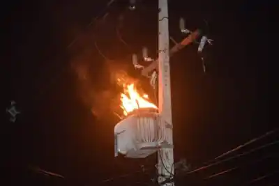 Las Termas: el transformador ardió de madrugada y los vecinos quedaron a oscuras