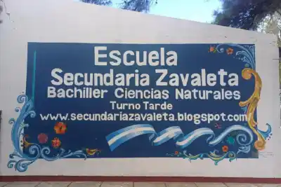 Una escuela itinerante por fin tiene un lugar propio tras años de mudanzas forzadas