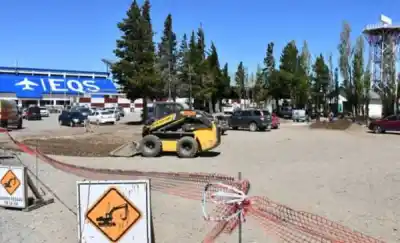 Tienen autos durmiendo en el aeropuerto de Esquel y ahora les piden algo urgente