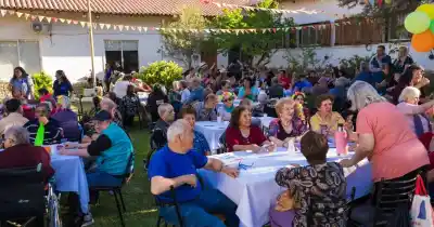 La residencia Eva Duarte abrió sus puertas: 300 personas y un invitado que hizo cantar a todos