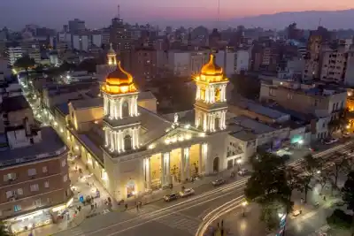 San Miguel de Tucumán de fiesta: los servicios que sorprenden y los que no funcionan este martes