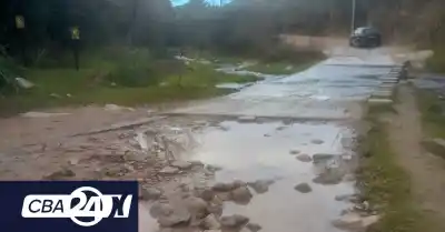 Iba en bici de noche por un camino de Río Ceballos: la caída que terminó en tragedia y despertó un viejo reclamo