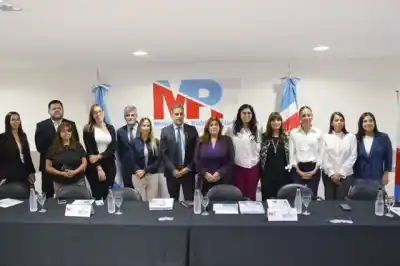 Santiago del Estero lanza un programa para chicos: las siete letras que buscan frenar el grooming y las apuestas online