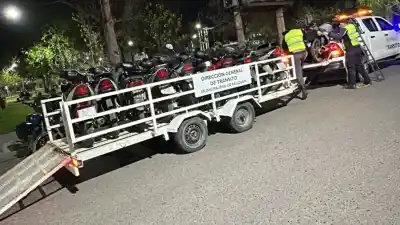 El barrio pidió controles y la Policía se quedó siete horas: lo que apareció adentro del parque lineal