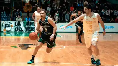 Nadie pudo sostener el invicto: el Pre Federal estalló en una fecha de locos