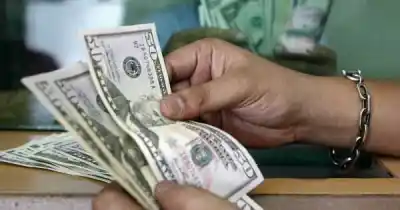 El dólar arranca la semana con subas: lo que hay que saber antes de cambiar