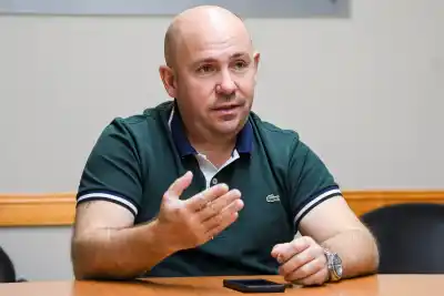 Sastre defendió la educación pública y la ciencia: «Puerto Madryn tiene el orgullo»