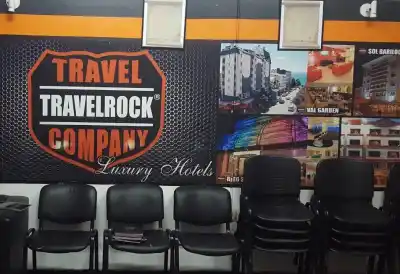 Un viaje de egresados terminó con una demanda millonaria para Travel Rock: la cifra que piden