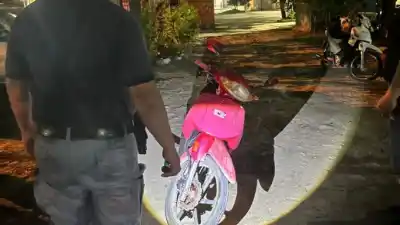 Dejó una moto en el patio de una casa de Clorinda y la Policía terminó encontrando algo más