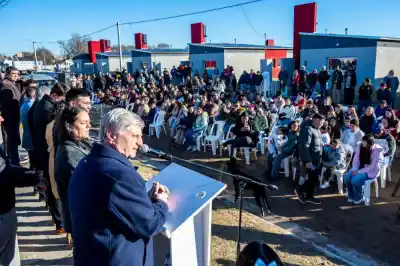 El gobernador de La Pampa firmó un decreto que alivia el bolsillo de jubilados y pensionados