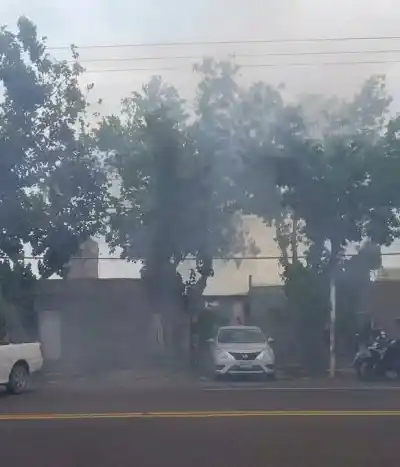 El humo invadió la avenida en Alto de Sierra y los vecinos no dudaron: la reacción que evitó una tragedia mayor
