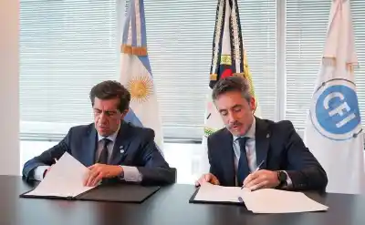 El gobernador de Jujuy firmó un convenio clave para los proveedores locales: quiénes podrán acceder