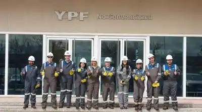 Senadores salteños recorrieron Vaca Muerta: la cifra que YPF les mostró puertas adentro