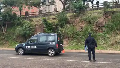 Cayó desde lo alto del mirador del Cerro Pelón y lo que descubrió la policía adentro lo cambió todo