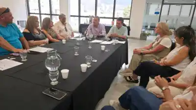 Biella se sentó con Mangione y los prestadores: el plan que llevará al Congreso