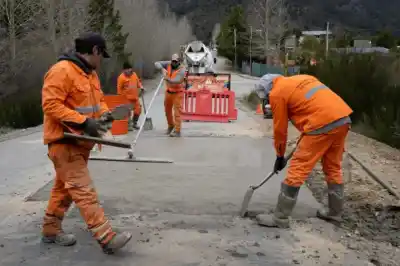 Los vecinos de Villa Lago Gutiérrez pidieron una solución y ya empezó a tomar forma en la avenida