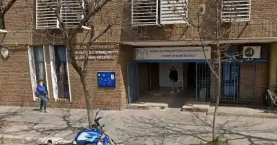 Tres alumnos ingresaron armados a una escuela técnica y la explicación que dieron dejó más preguntas