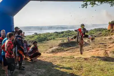 Bella Vista reunió a 200 endureros de todo el país y un campeón argentino se subió a la clínica