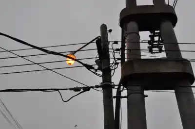 Una falla en una salida de 33 kV dejó sin luz a barrios de Santa Rosa y Toay: a qué hora volvió todo a la normalidad