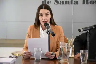 La vice de Santa Rosa dio el portazo en su propia línea interna: ¿a dónde va ahora?