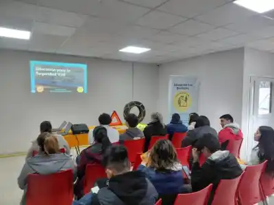 Ahora podés sacar la primera licencia sin faltar al trabajo: llega a los barrios