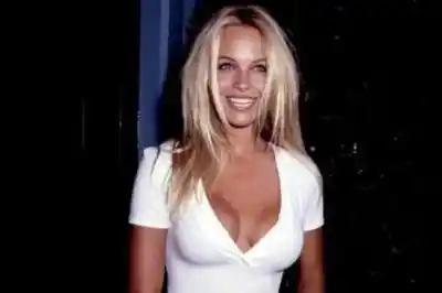 Una foto escolar revela el estilo que Pamela Anderson ocultó antes de ser famosa