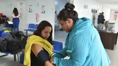 Caleta Olivia abre sus hospitales: los vecinos podrán aprender RCP y controlarse la presión