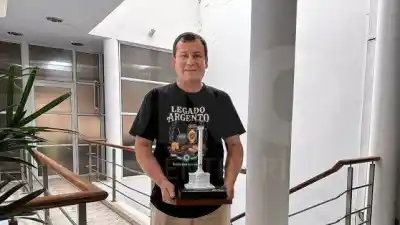 Los paranaenses lo llaman "Monumento del Cóndor", pero su historia real viaja a Francia