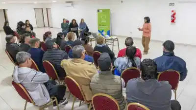 Charlas por Argentina GNL en la costa rionegrina: qué preguntaron los vecinos