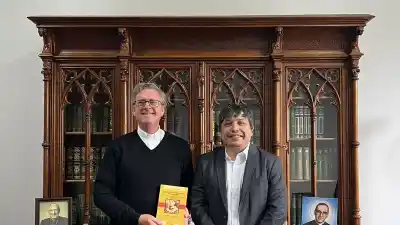 Nóblega llevó al arzobispo una invitación que une a Catamarca con el Papa