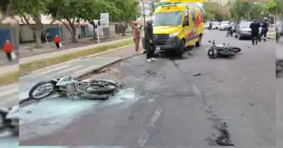 Iba en moto, esquivó una camioneta y terminó envuelta en llamas
