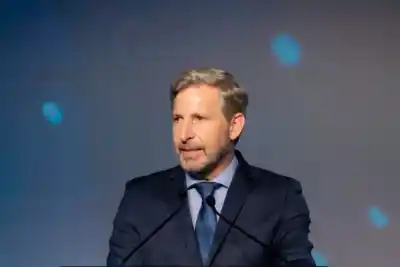 Frigerio viaja a París con un dato récord bajo el brazo: qué irá a mostrar a los inversores