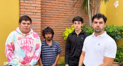 Latiguearon y secuestraron a un malabarista en una Hilux: los agresores pidieron perdón y dijeron que "era una broma"