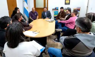 Rawson busca tener su propia app de viajes y los taxistas ya saben qué pasará con Uber