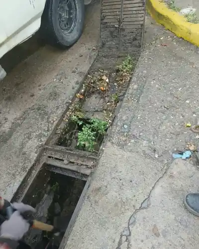 Valle Hermoso se prepara para lo que viene: limpiaron todos los desagües de la localidad