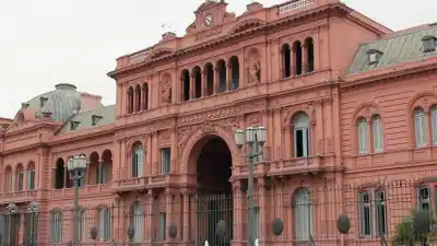 Tres horas de reunión en Casa Rosada y un mensaje que Bullrich publicó antes de salir