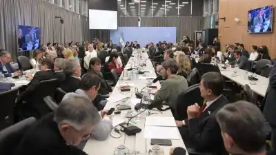 El oficialismo aprobó su dictamen de morosidad, pero la oposición no se quedó quieta