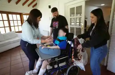 La médica tucumana que le salvó la vida a Bastián en Pinamar viajó a Buenos Aires y vivió un momento que no esperaba