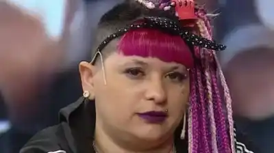 Una imagen promocional genera polémica y revela un cambio radical en su vida
